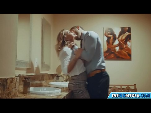 ❤️ Keď vás prsnatá blondínka zvádza na verejných toaletách ☑ Krásne porno na sk.pornfuror.ru